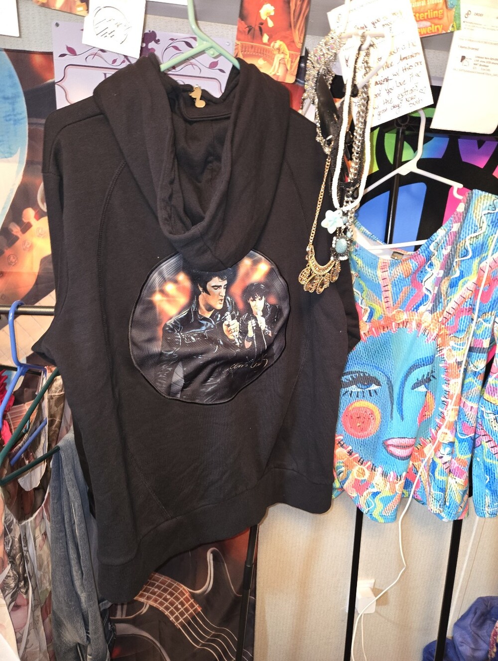 Black Graphic Hoodie with Vibrant Print With Elvis
